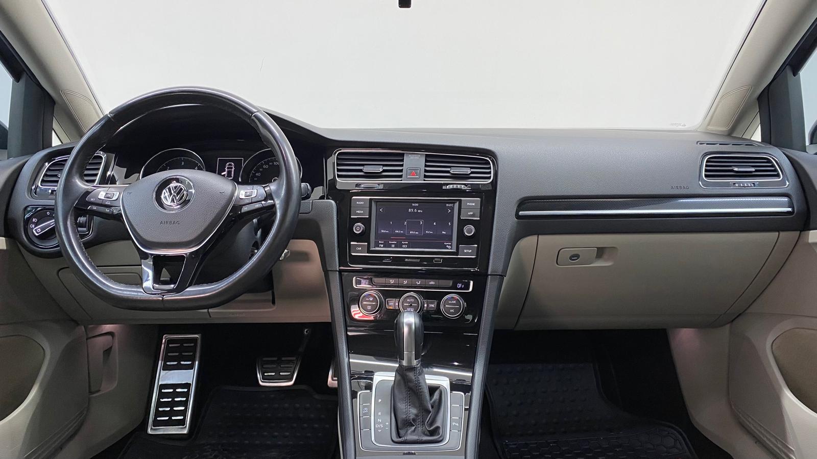 VOLKSWAGEN GOLF 11